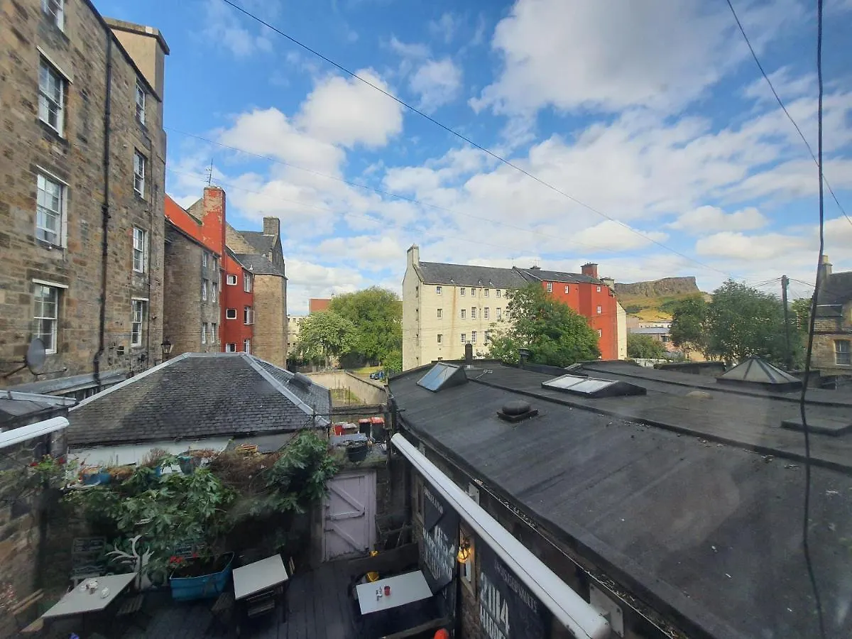 Edinburgh Charming Old Town Apartment