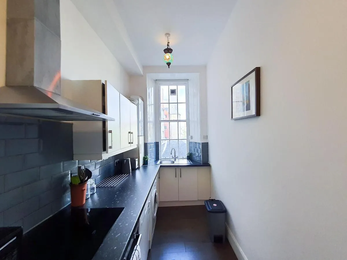 Edinburgh Charming Old Town Apartment